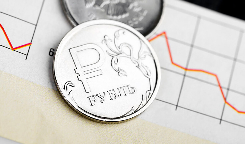 Курс на падение: что будет с экономикой России, если не остановится девальвация?