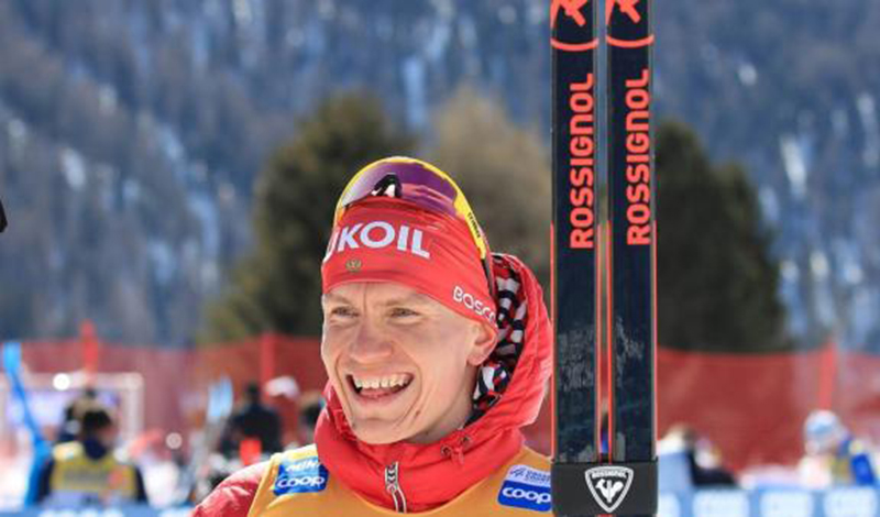 Александр Большунов из Архангельской области выиграл масс-старт в финале Кубка мира по лыжным гонкам