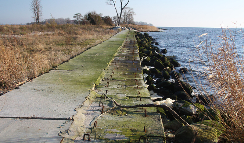 На Калининградском морском канале укрепят северный берег