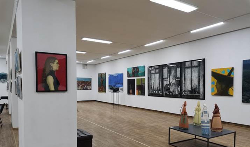 В Красноярске открылась выставка работ сильнейших молодых художников региона