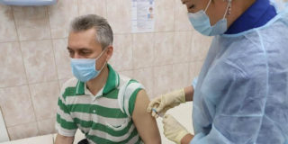 Александр Усс: «Если мы не будем прививаться, то уже осенью можем столкнуться c масштабной волной заболеваемости коронавирусом»