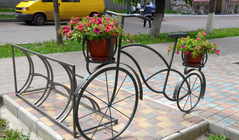 В Москве на Раушской набережной появятся цветники и велопарковки