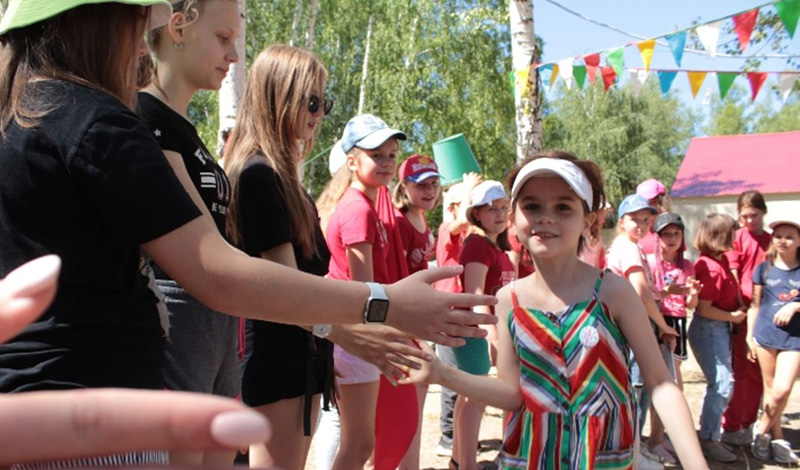 Банк России посчитал сколько стоит собрать ребенка в лагерь в Татарстане