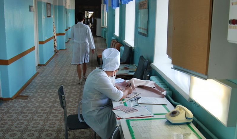 Губернатор Архангельской области поручил повысить зарплату сельским медикам