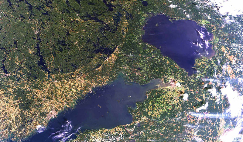 Ладожское озеро снимут из космоса