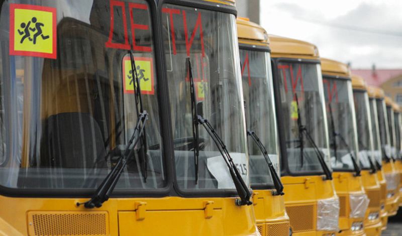 Более 100 новых автобусов получат школы Архангельской области