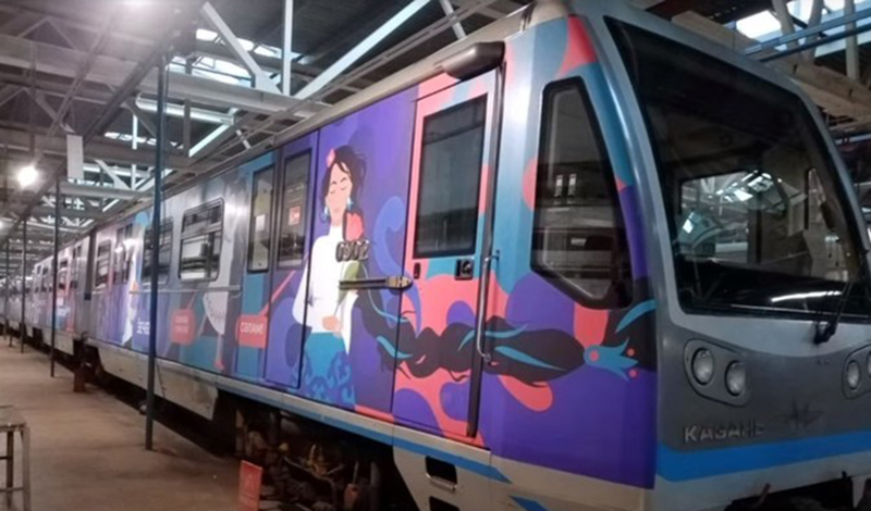 В казанском метрополитене запустили поезд родных языков