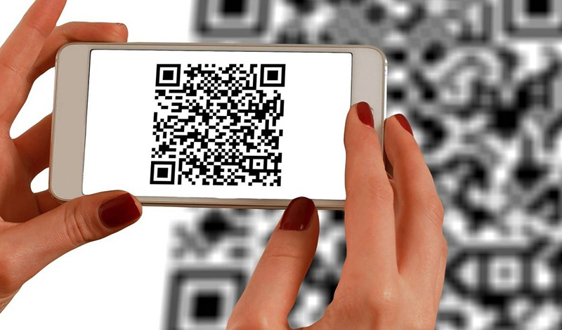 В Татарстане работают горячие линии для бизнеса по вопросам введения QR-кодов