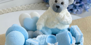 С 1 января в Архангельской области родителям начнут бесплатно выдавать подарочные комплекты для новорожденных
