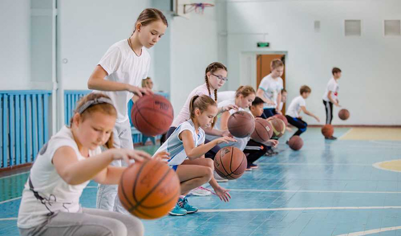 Более 13 тысяч казанских школьников занимаются физкультурой в обновленных спортзалах
