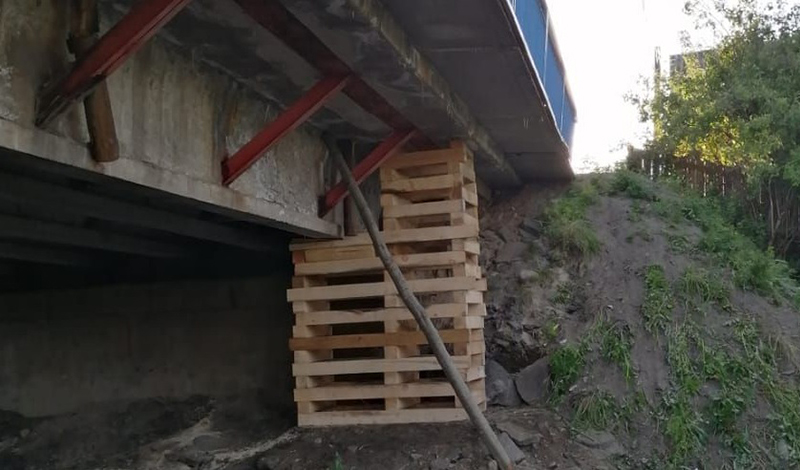 Дефекты моста через Деревянную исправят к концу 2023 года