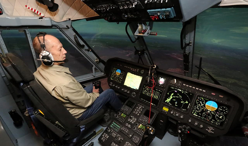 На Казанском вертолетном заводе пилотов управлению вертолетом Ми-38 будут обучать на специальном тренажере, способном имитировать любые погодные условия, вибрацию и звуки работающей машины