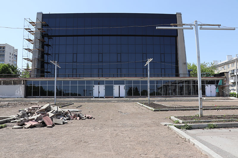 В Челябинске продолжается ремонт здания драмтеатра