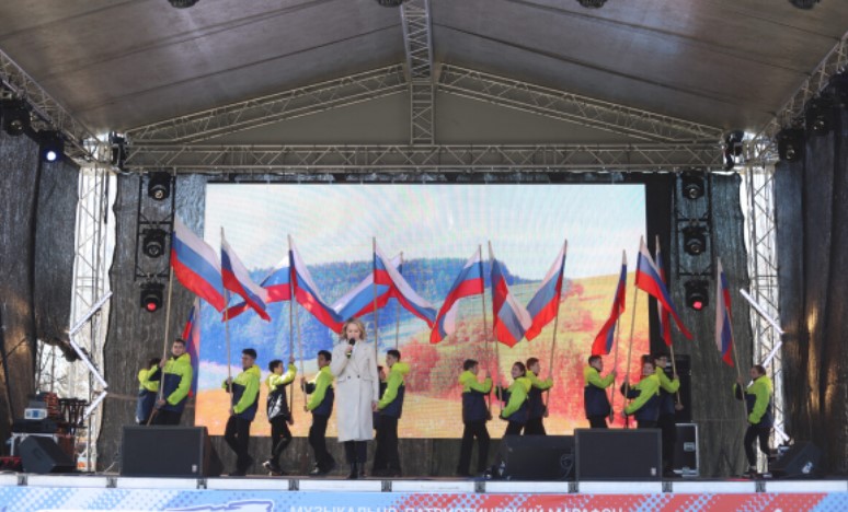 В Нижнекамске стартовал патриотический концерт «Za Россию»