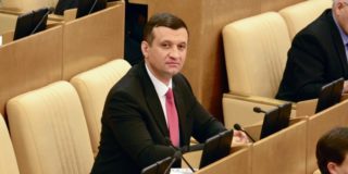 Депутат Госдумы Дмитрий Савельев уверен, что для снижения рисков роста безработицы нужен системный подход к подготовке кадров