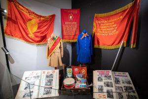 Музей Победы открыл выставку к 100-летию пионерии