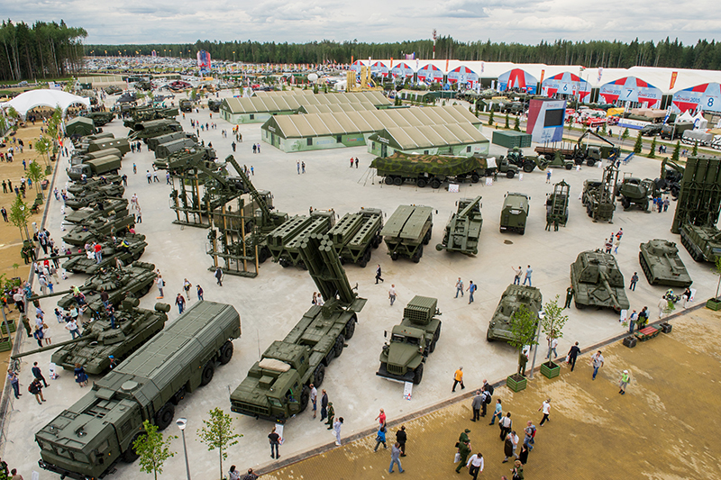 В рамках празднования Дня Победы в России продемонстрированы десятки бестселлеров мирового оружейного рынка