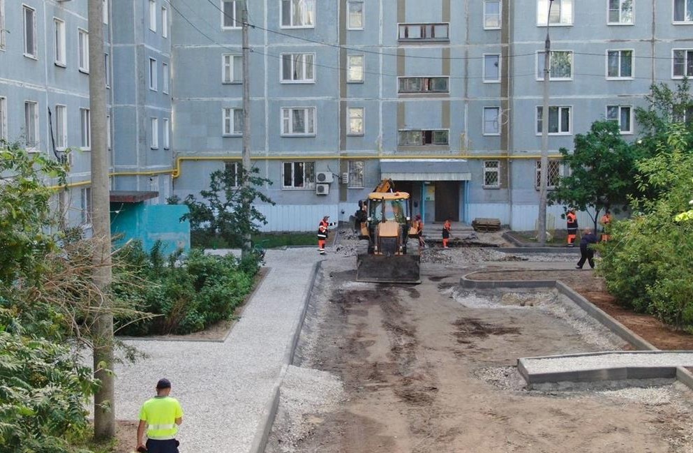 В Татарстане дорожные работы по программе «Наш двор» ведутся в 416 дворах