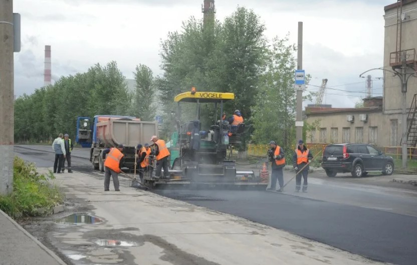 На ремонт дорог в Оренбурге выделили почти полмиллиарда