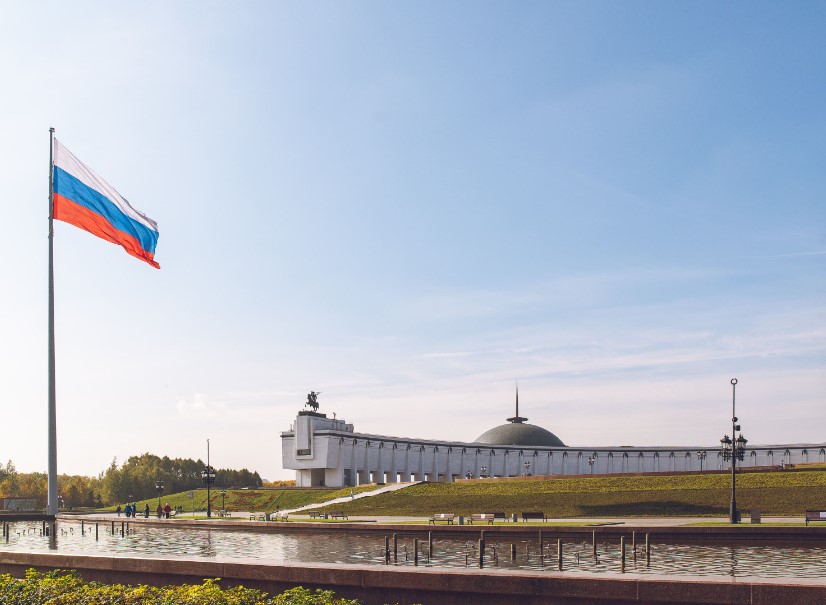 В День России у Музея Победы пройдет торжественная церемония подъема Государственного флага Российской Федерации