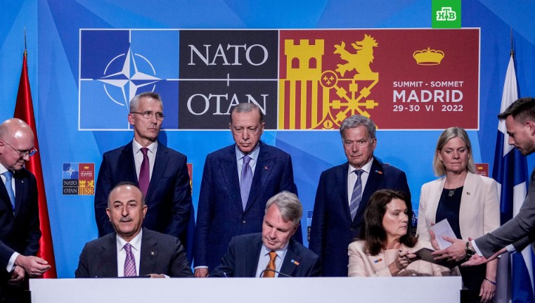Миронов: участники антироссийского саммита НАТО приняли решение об эскалации отношений с Россией