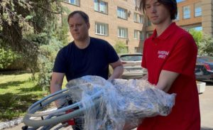 Народный фронт передал средства реабилитации в военный госпиталь имени Бурденко в Москве