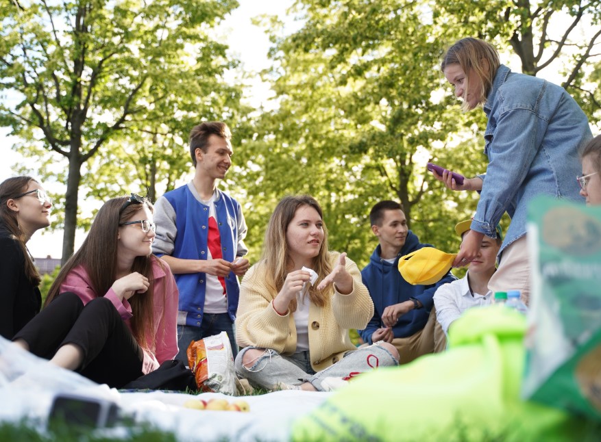 Участники всероссийской студвесны из Петербурга провели интерактивный пикник