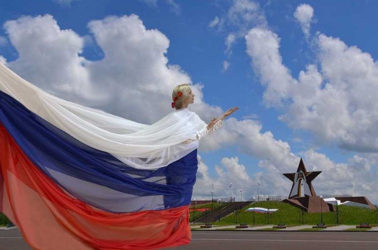 Музей Победы запустил онлайн-флешмоб ко Дню Государственного флага России