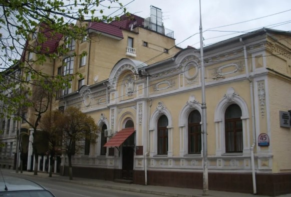 В Краснодаре восстановят поврежденный фасад дома адвоката Рубинского