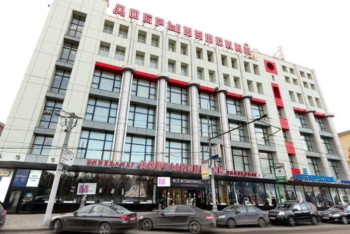 Банк непрофильных активов «Траст» продает один из первых универмагов Москвы — «Добрынинский»