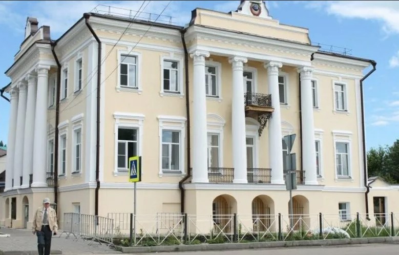Фасад памятника архитектуры ХIХ столетия будут ремонтировать в Вольске