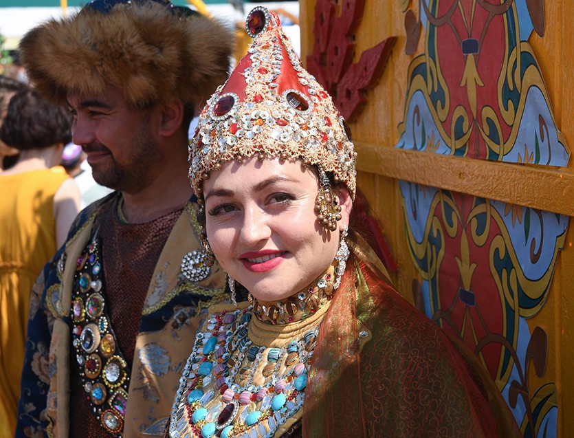 Парад национальных костюмов, народные угощения и этномаркет: в Казани пройдет фестиваль «Мозаика культур»