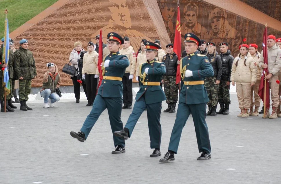 У Ржевского мемориала был дан старт слету часовых Постов Памяти Тверской области