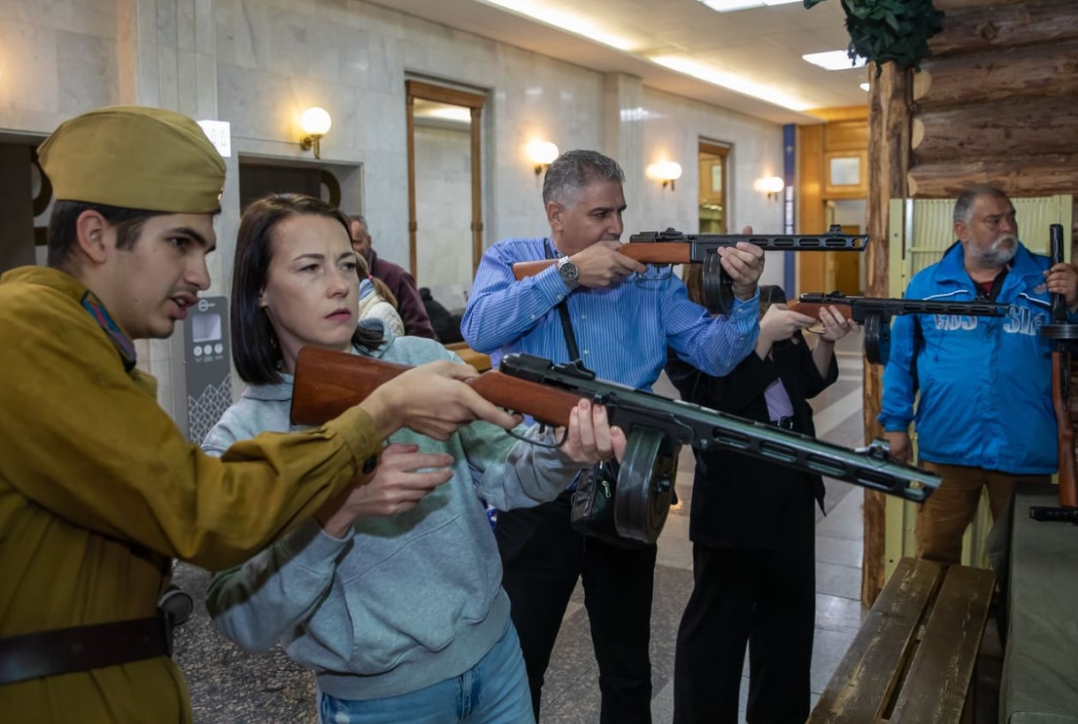 Интерактивный тир открылся в Музее Победы ко Дню оружейника