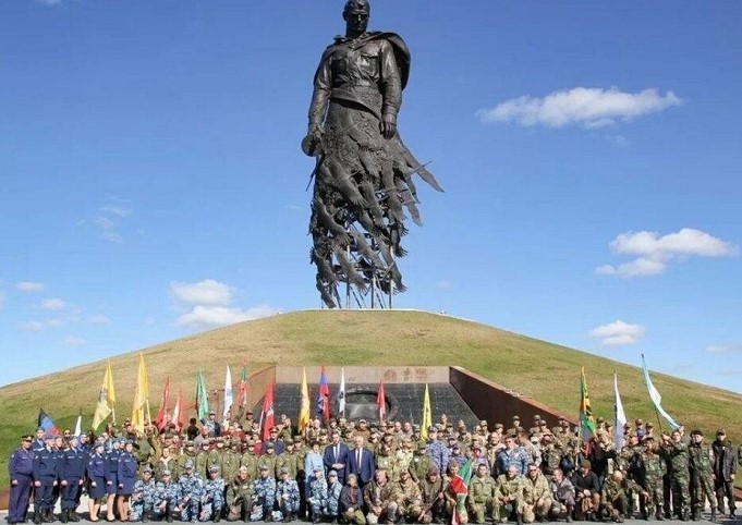 Вахта Памяти завершится у Ржевского мемориала Советскому солдату 