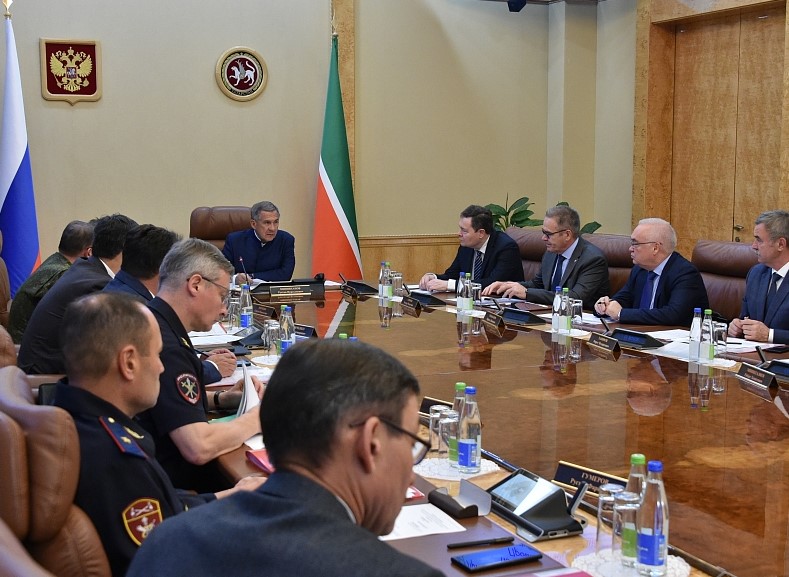 Рустам Минниханов провел заседание призывной комиссии по проведению частичной мобилизации в Татарстане