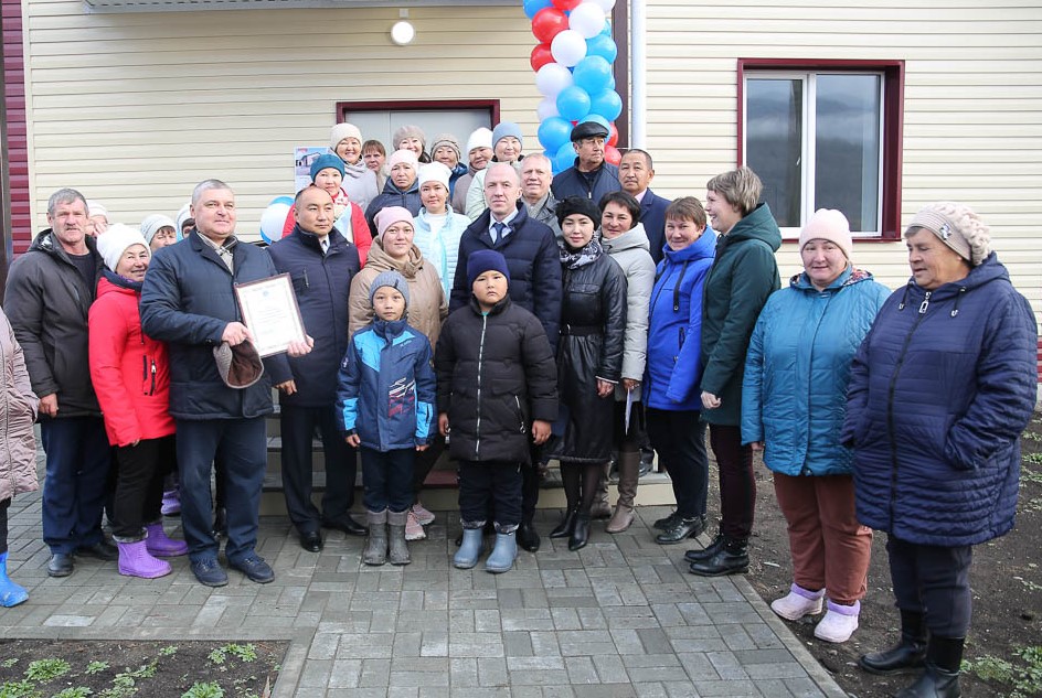 В Горно-Алтайске будет отремонтирован фасад здания бассейна