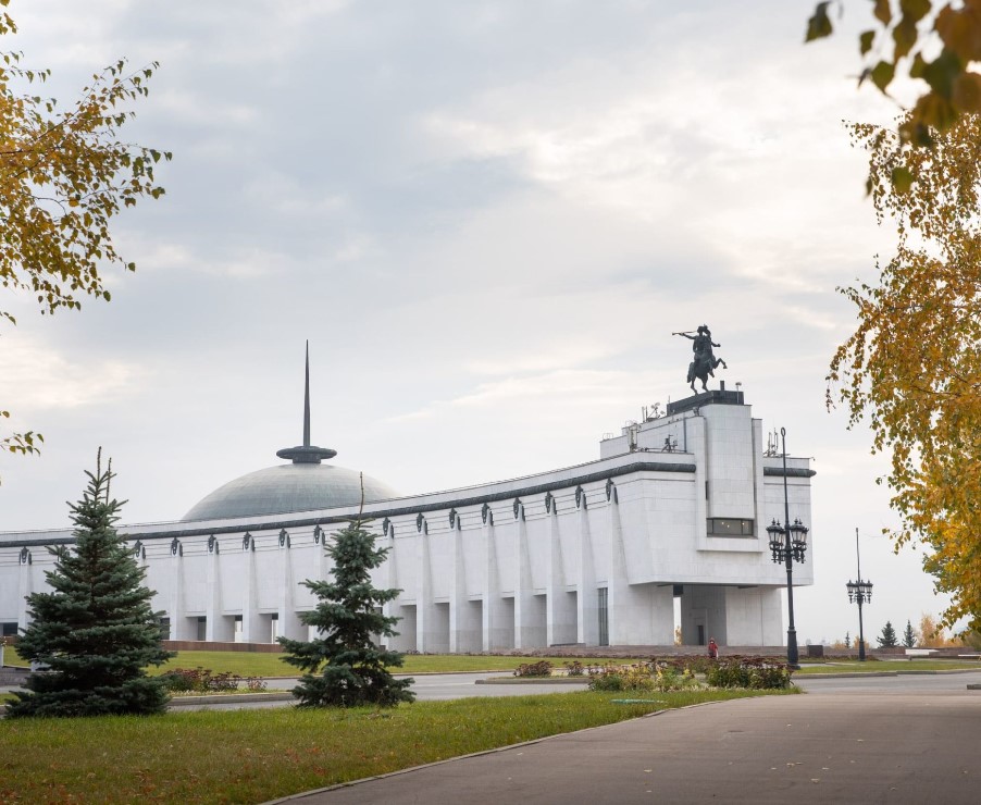 Онлайн-кинопоказ к юбилею Эльдара Рязанова проведет Музей Победы