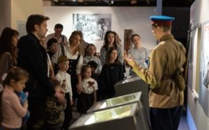 Открытые уроки о защитниках Москвы стартовали в Музее Победы