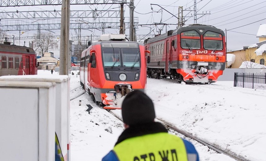 Расписание движения пригородных поездов СЗППК изменится в период новогодних праздников