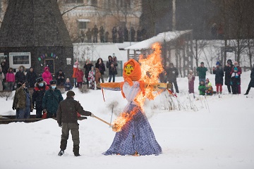 ЭКО-Масленица на Городской Ферме: единственное сожжение чучела на ВДНХ, фермеры-знаменитости и более 5 тысяч блинов