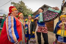 На русском народном празднике в Татарстане установят старинные деревянные карусели