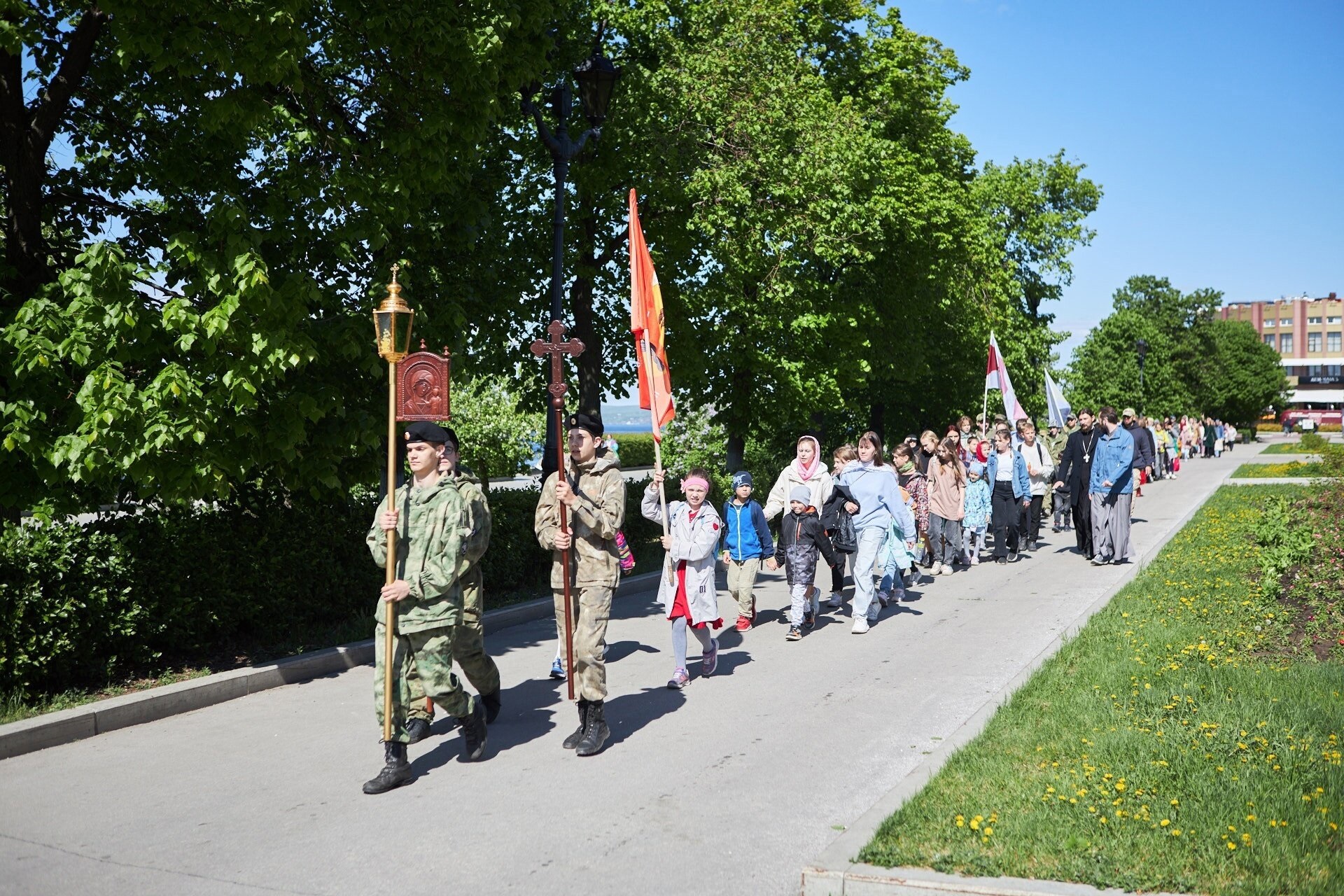 В Самаре прошел 17-километровый Детский Крестный ход