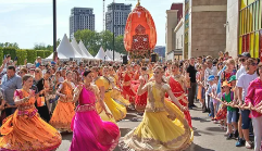 Праздник красок, тонны фруктов, аюрведа, свадьбы и кино: чем удивит фестиваль «День Индии» 2023
