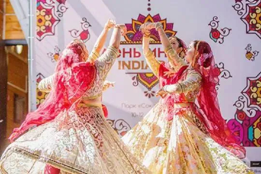 2 миллиона посетителей, 25 тысяч упаковок краски и 4 дня веселья: фестиваль «День Индии» в цифрах