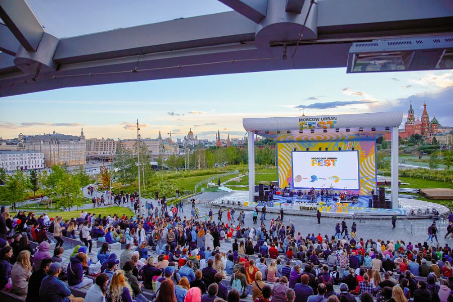 Фестиваль Московского урбанистического форума в этом году начнется 4 августа в Зарядье и продлится до 10 сентября.