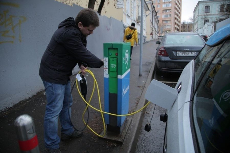 К 2024 году в Татарстане будет работать не менее 200 зарядных станций для электрокаров