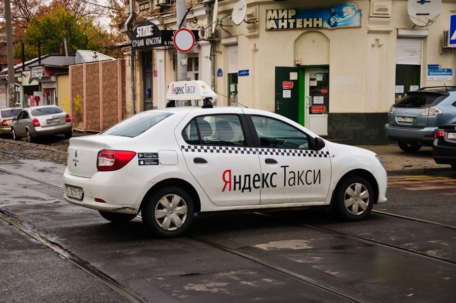 Чаще всех в аварии попадают такси в Санкт-Петербурге, реже всего – в Челябинске