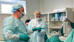 Семь операций с новейшим оборудованием провели в РКБ Татарстана во время конференции по урологии