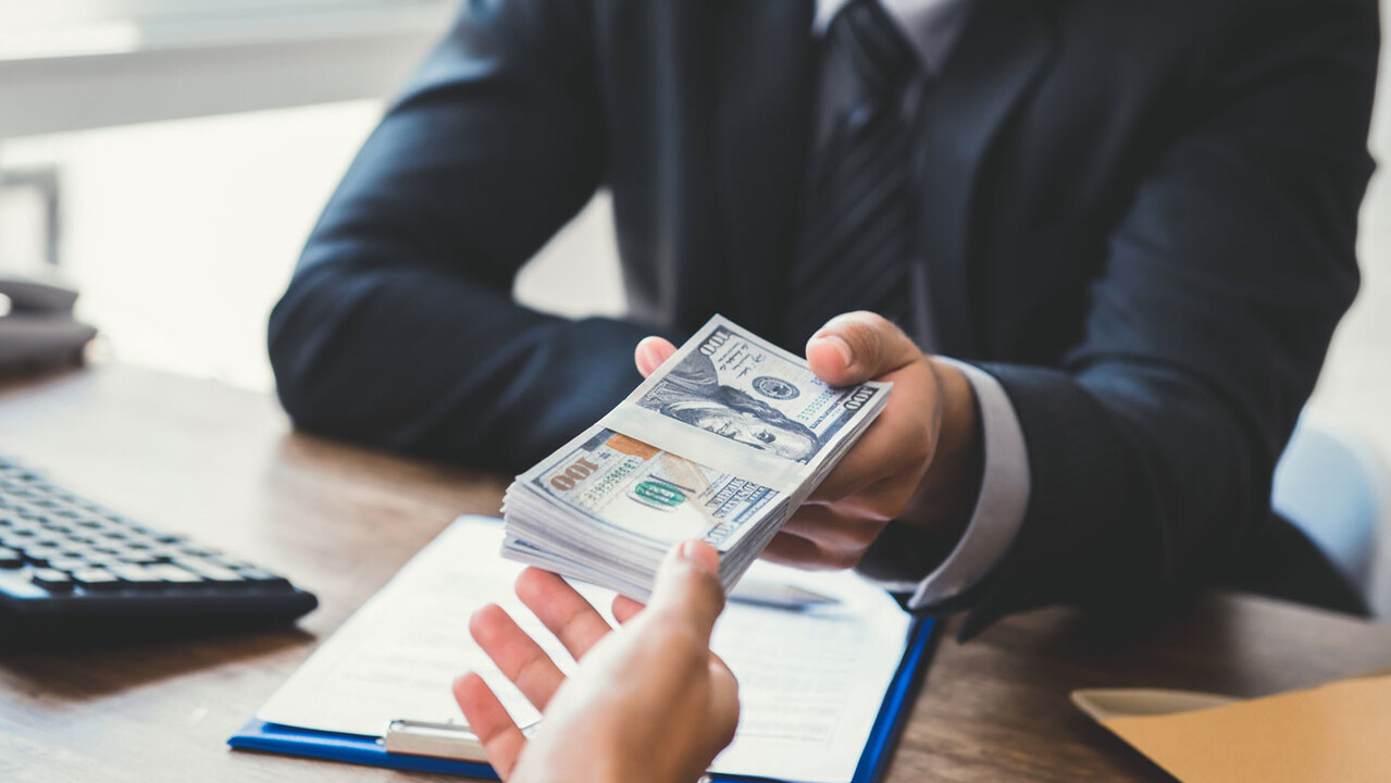 Лишь 9% россиян уверены, что получат 13-ю зарплату в этом году